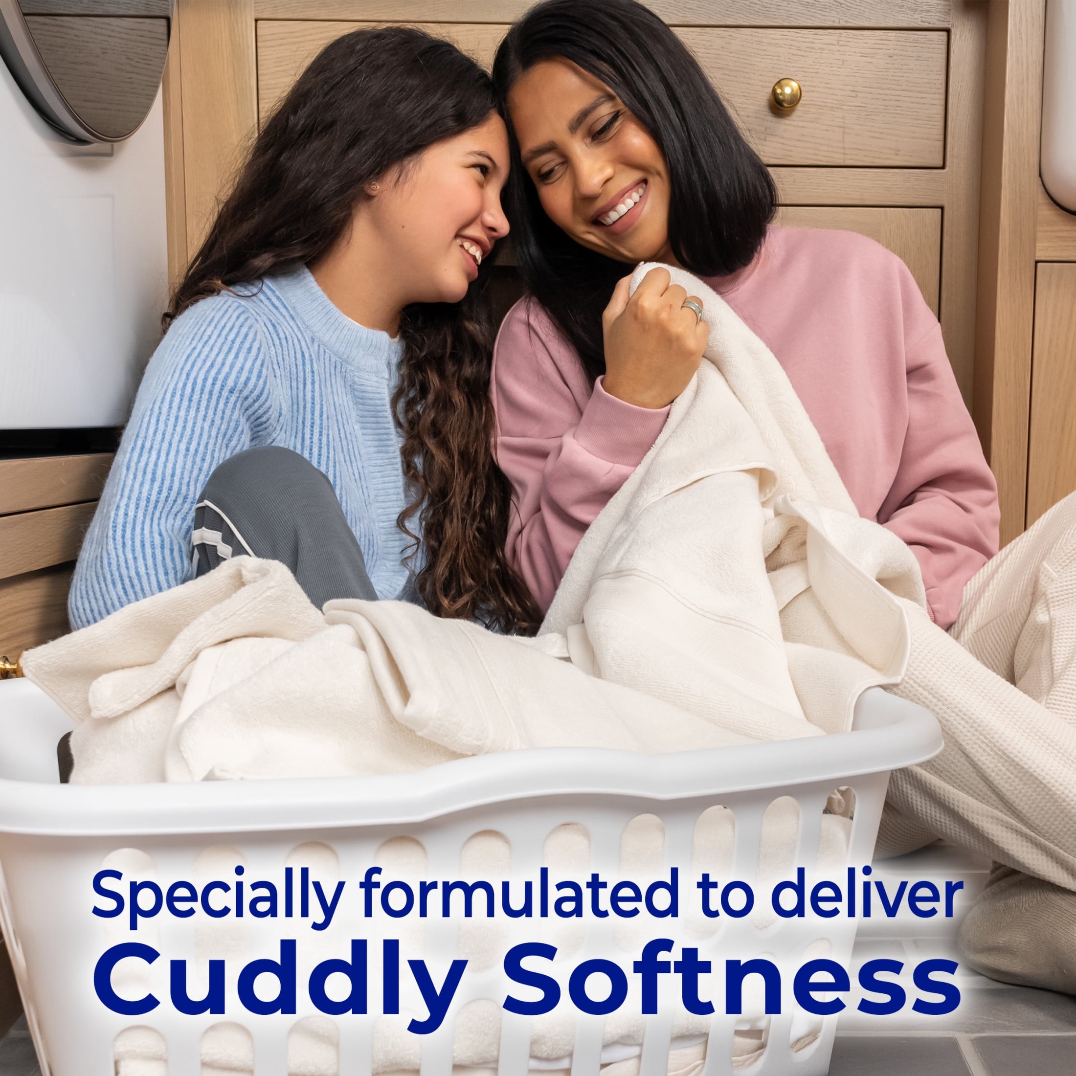Snuggle Liquid Fabric Softener - Cuddle-Up Fresh Blue Sparkle, 39.4 oz, 58 Loads