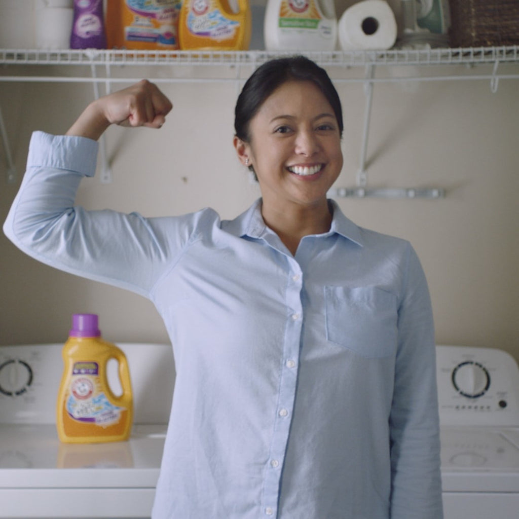 ARM & HAMMER Plus OxiClean Odor Blasters Fresh Burst - 128 Loads Liquid Laundry Detergent, 224 Fl oz